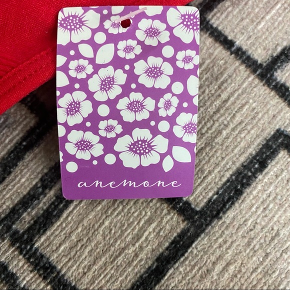 NEW Anemone set of 3 medium support yoga bras- two cross cross strap - Picture 9 of 9